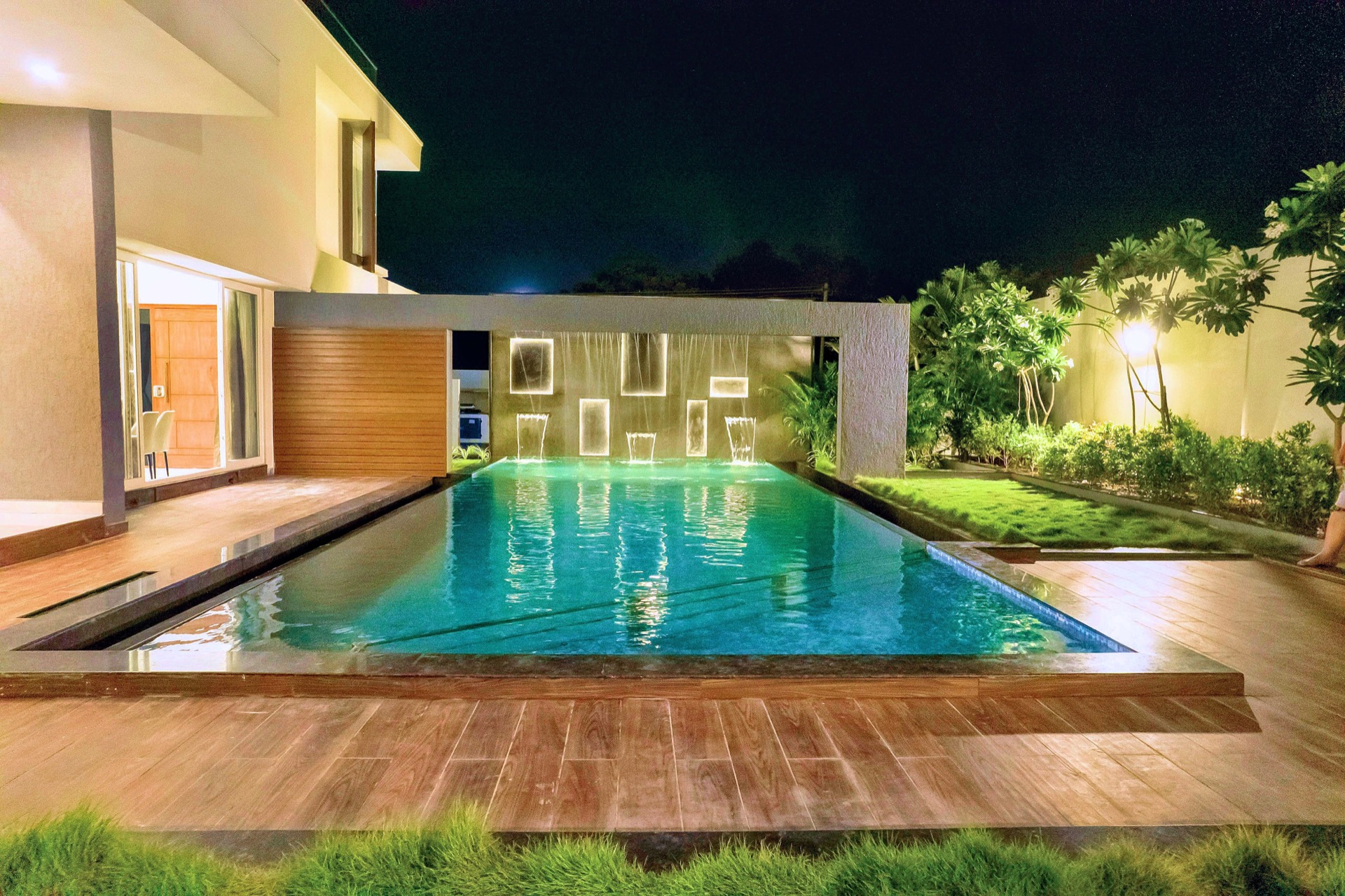 Lumina Beach Villa — pool at night